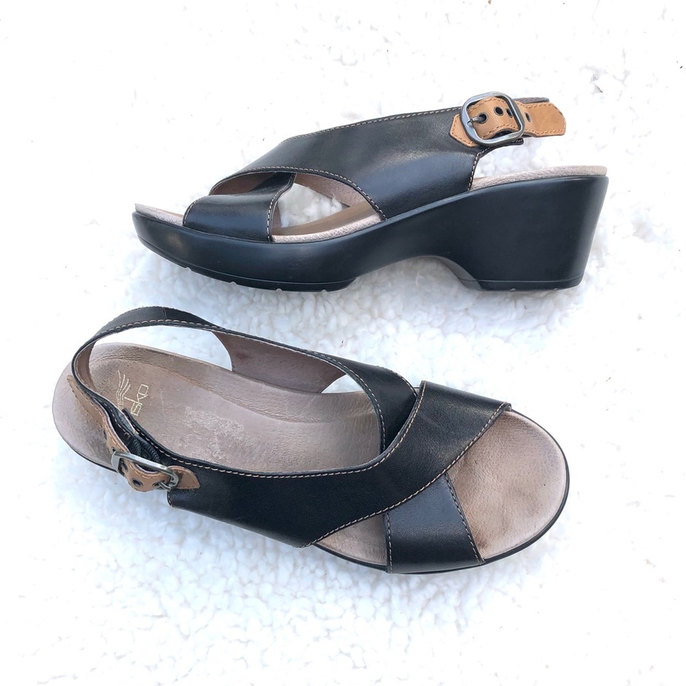 Dansko EUC Black Sandals Sz 40, 9.5-10 US